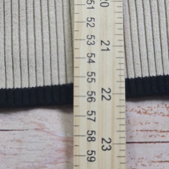 Monrow Womens Raglan Long Sleeve Sweater Cream & Navy Colorblock Small - Picture 8 of 8